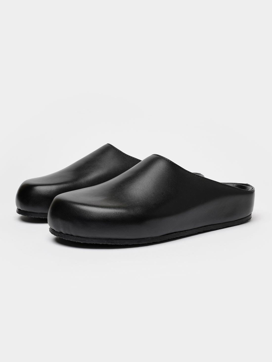 MEN'S WEARING SHOE IN BLACK