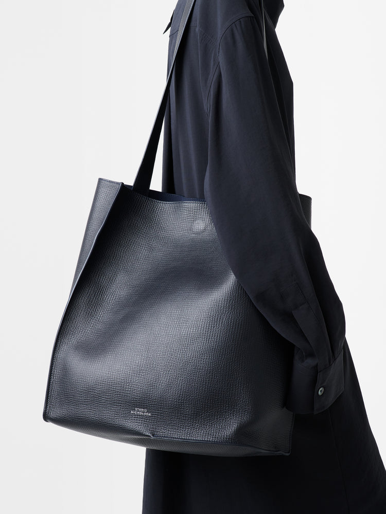 【予約販売】DOUBLET TYPE2 LEATER BAG IN DARKEST NAVY