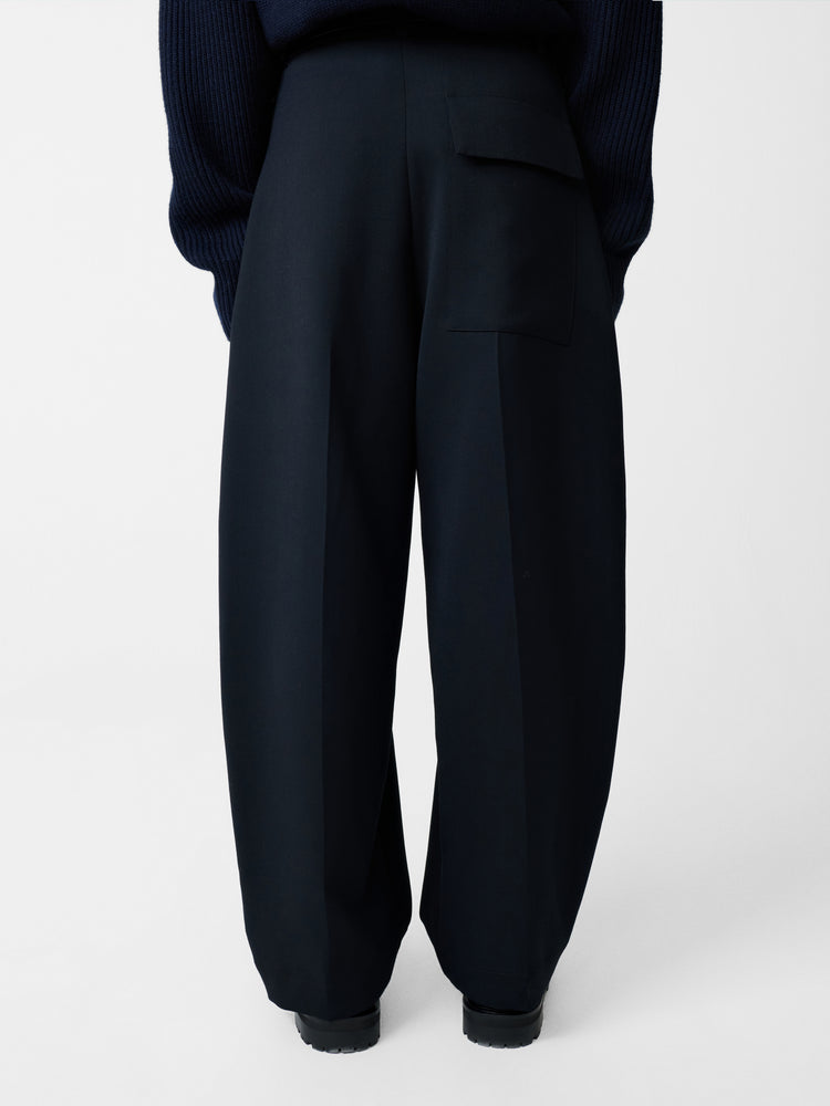 ELLIS PANT IN DARKEST NAVY