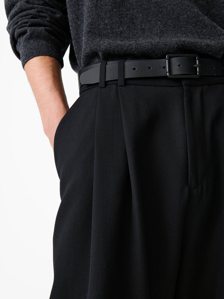 LINE PANT IN BLACK