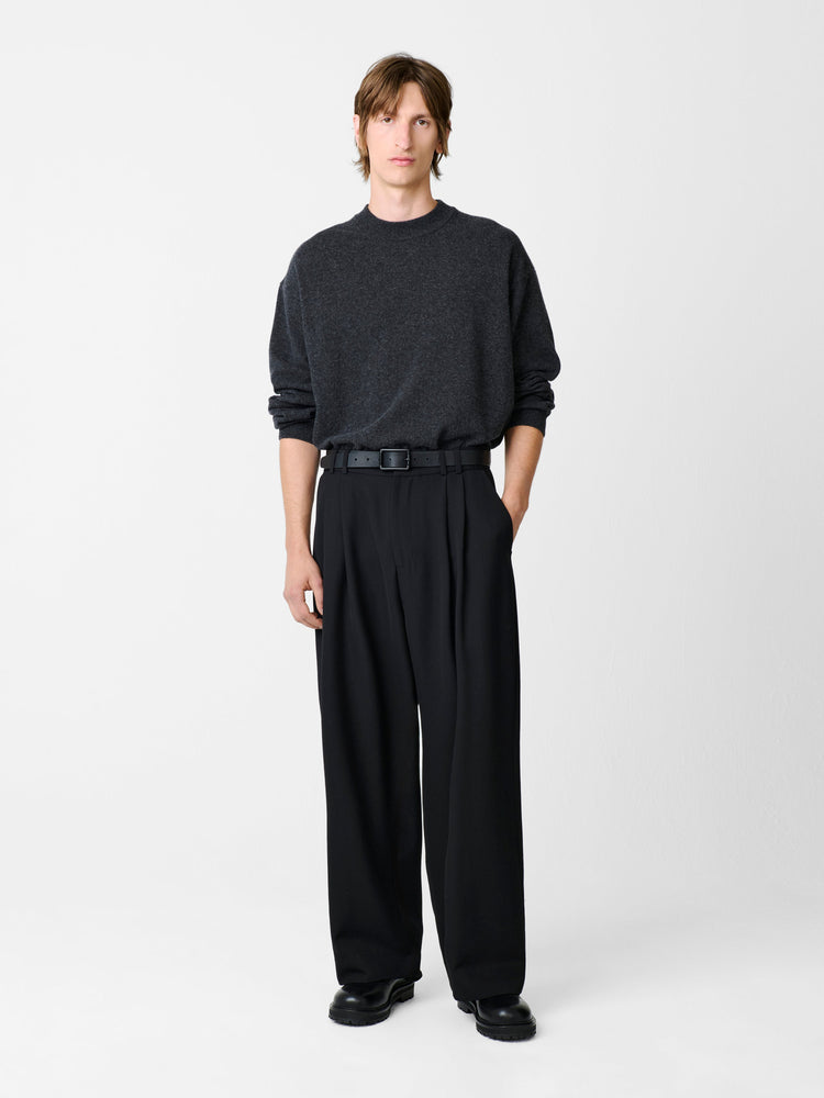 LINE PANT IN BLACK