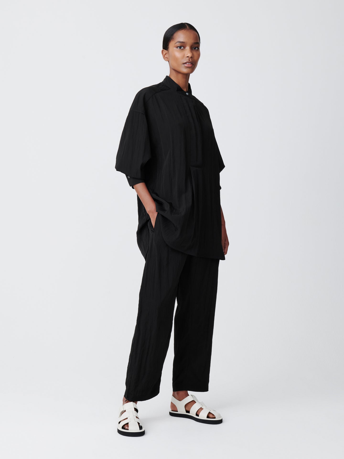 TOBA FLUID PANT IN BLACK